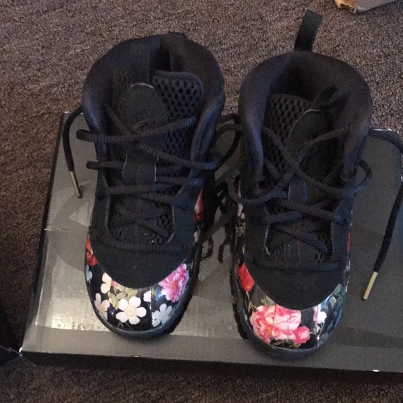 Hi. Im selling my toddler foamposites sizes from 9c and 10c - Picture 8 of 12